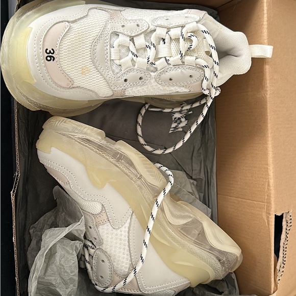 Balenciaga Triple S Clear Logo Trainers - Picture 2 of 3